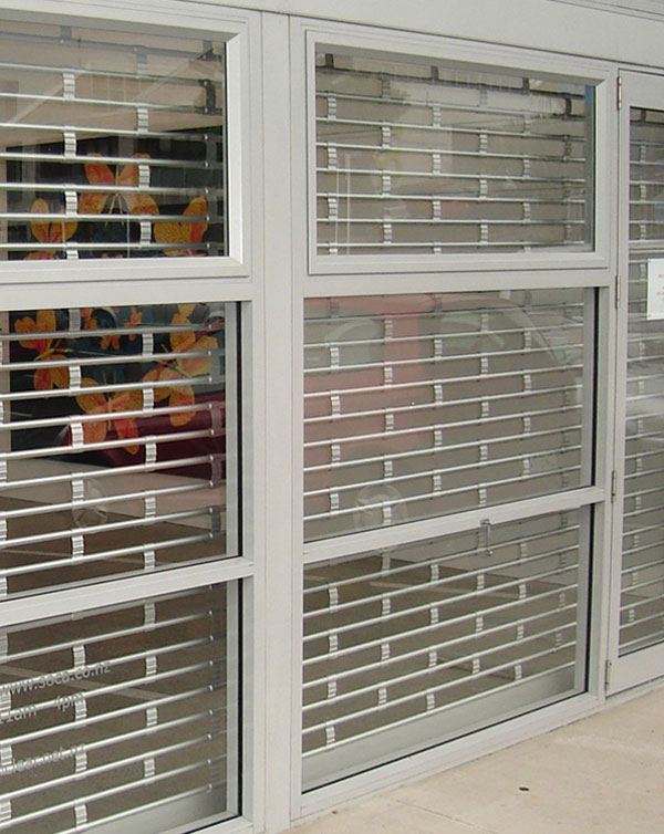 Ultra Security Rollergrille in gallery window